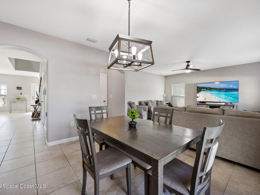 2347 Snapdragon Drive, Palm Bay, FL 32907