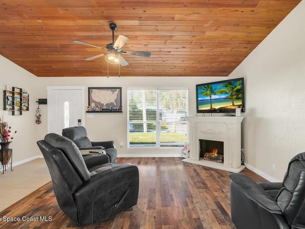 1440 16th Court, Vero Beach, FL 32962