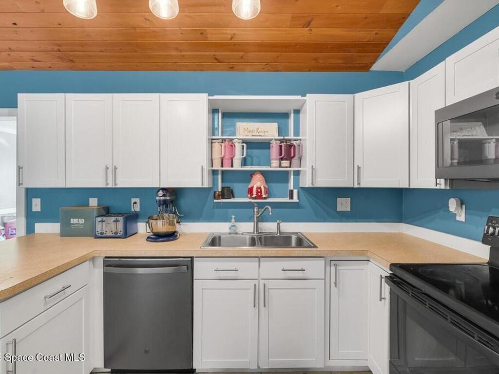 1440 16th Court, Vero Beach, FL 32962