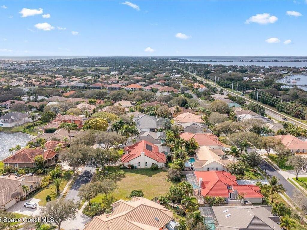 565 Newport Drive, Indialantic, FL 32903