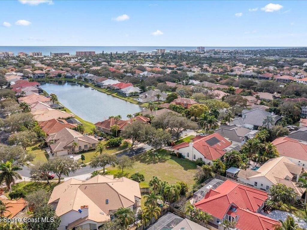 565 Newport Drive, Indialantic, FL 32903