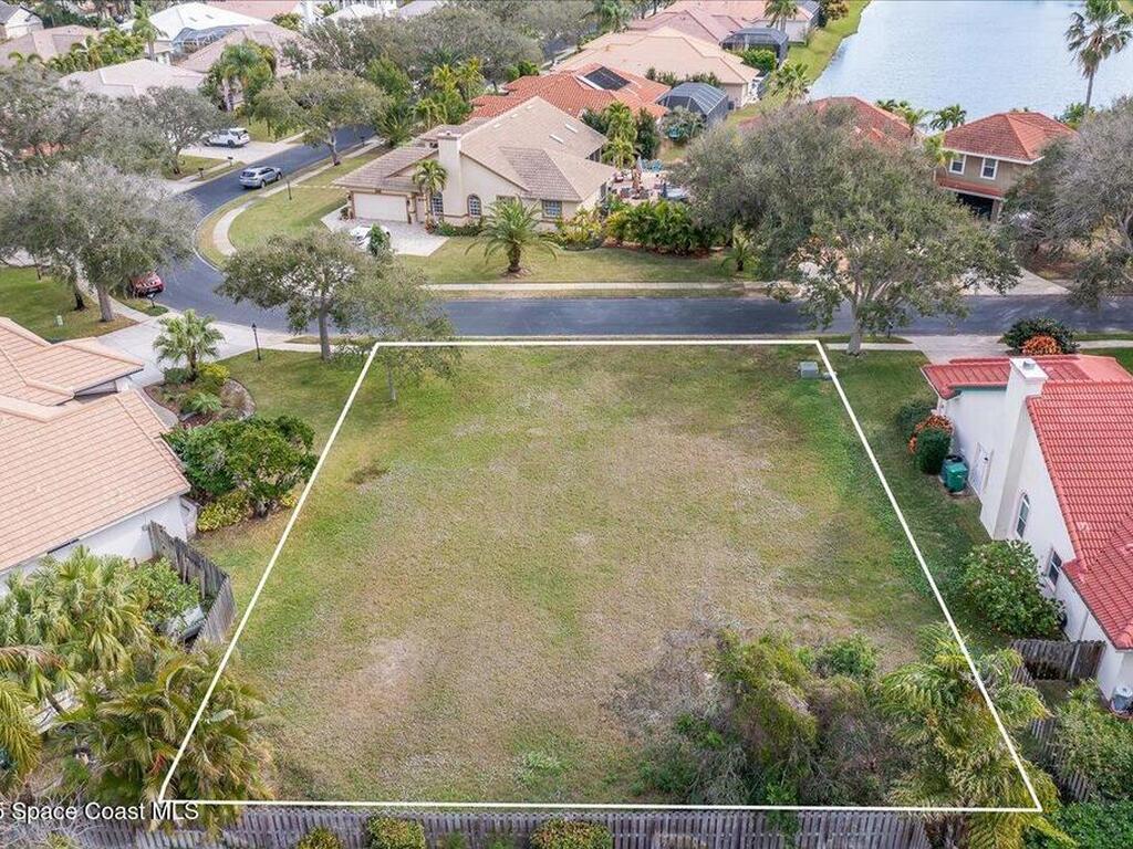 565 Newport Drive, Indialantic, FL 32903