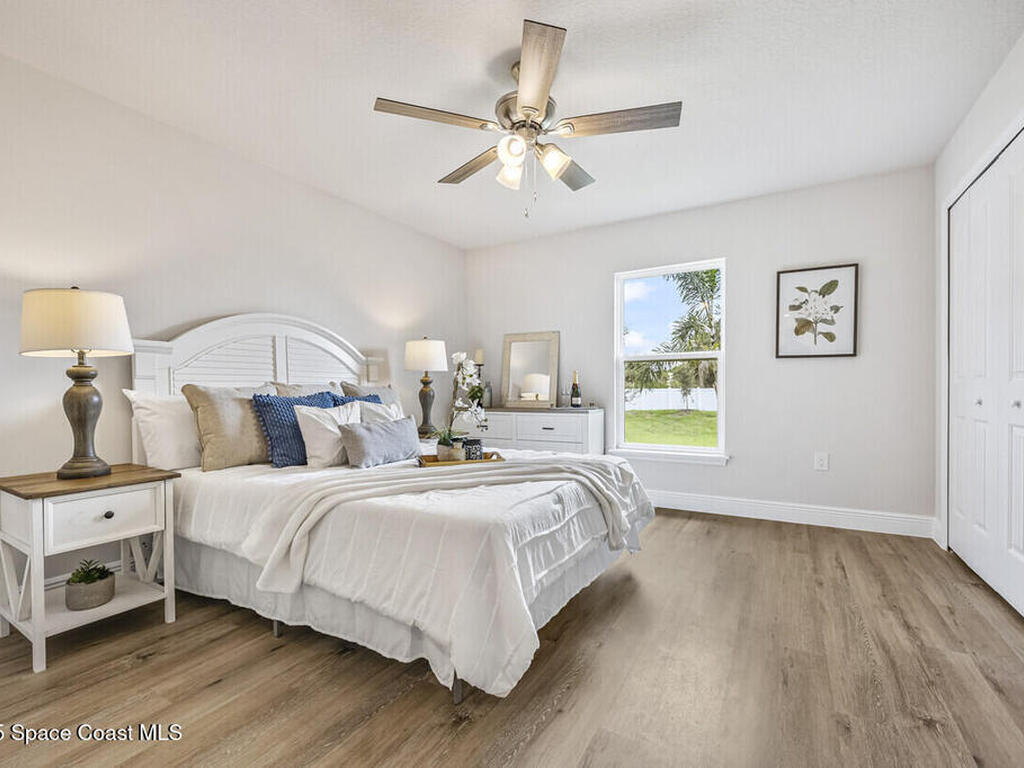 218 Hidden Woods Place, Melbourne, FL 32901