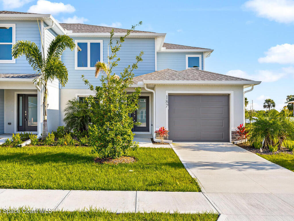 218 Hidden Woods Place, Melbourne, FL 32901