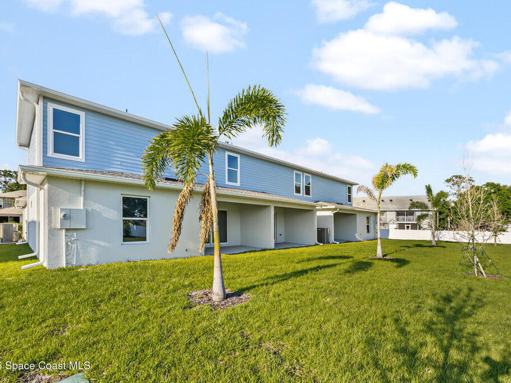 218 Hidden Woods Place, Melbourne, FL 32901