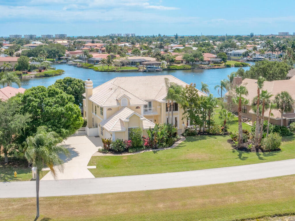 124 Lanternback Island Drive, Satellite Beach, FL 32937