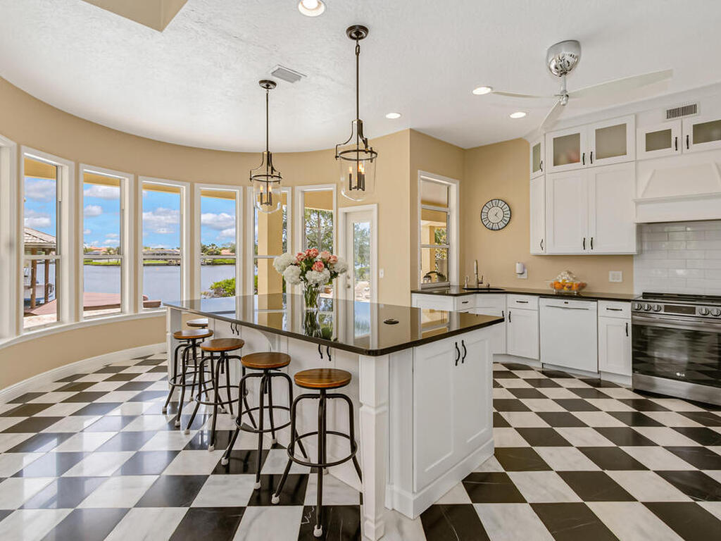 124 Lanternback Island Drive, Satellite Beach, FL 32937