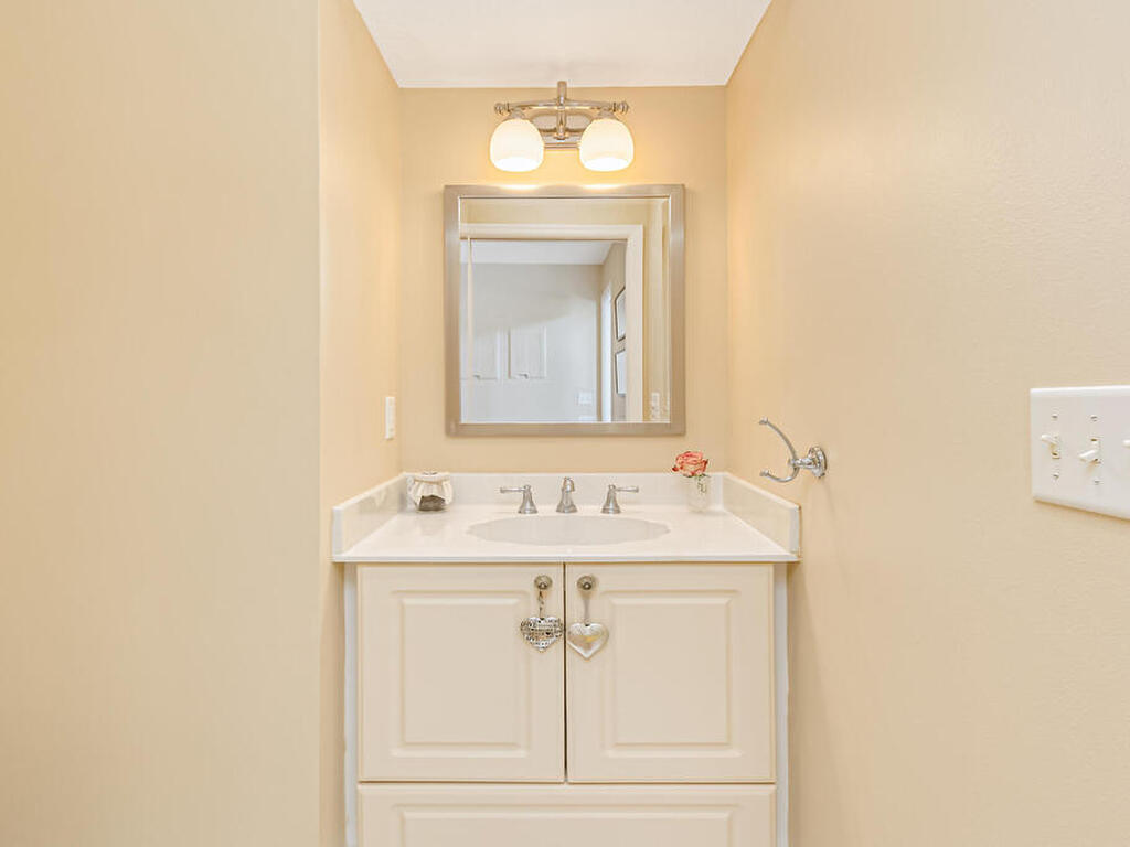 124 Lanternback Island Drive, Satellite Beach, FL 32937