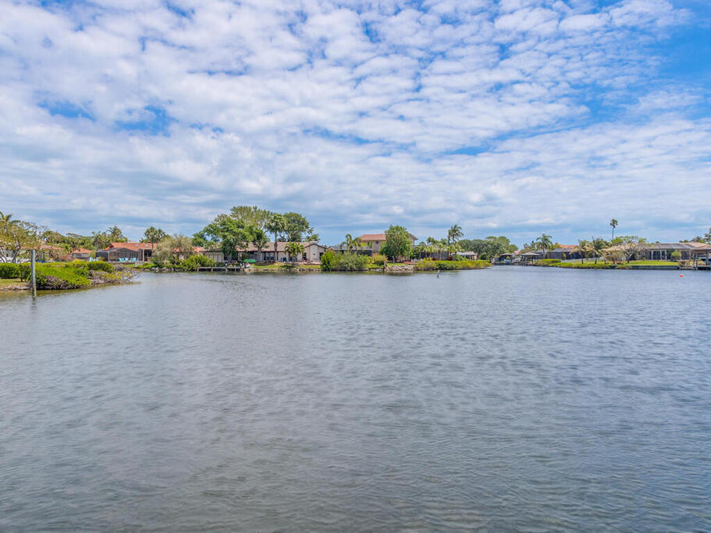 124 Lanternback Island Drive, Satellite Beach, FL 32937