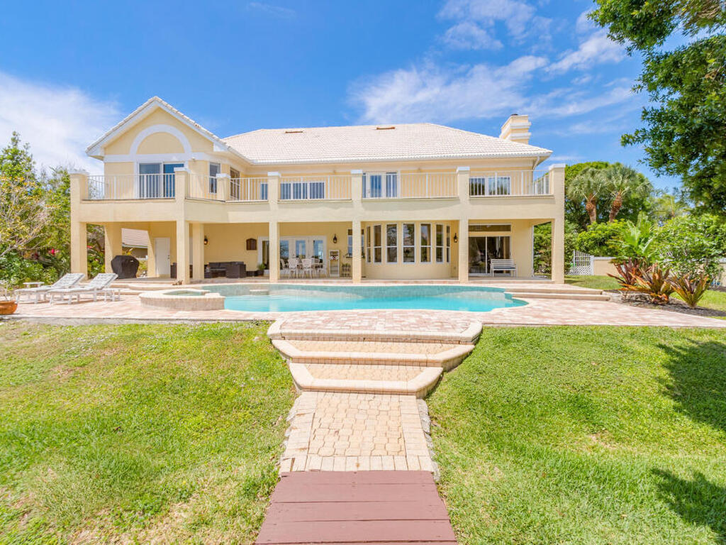 124 Lanternback Island Drive, Satellite Beach, FL 32937