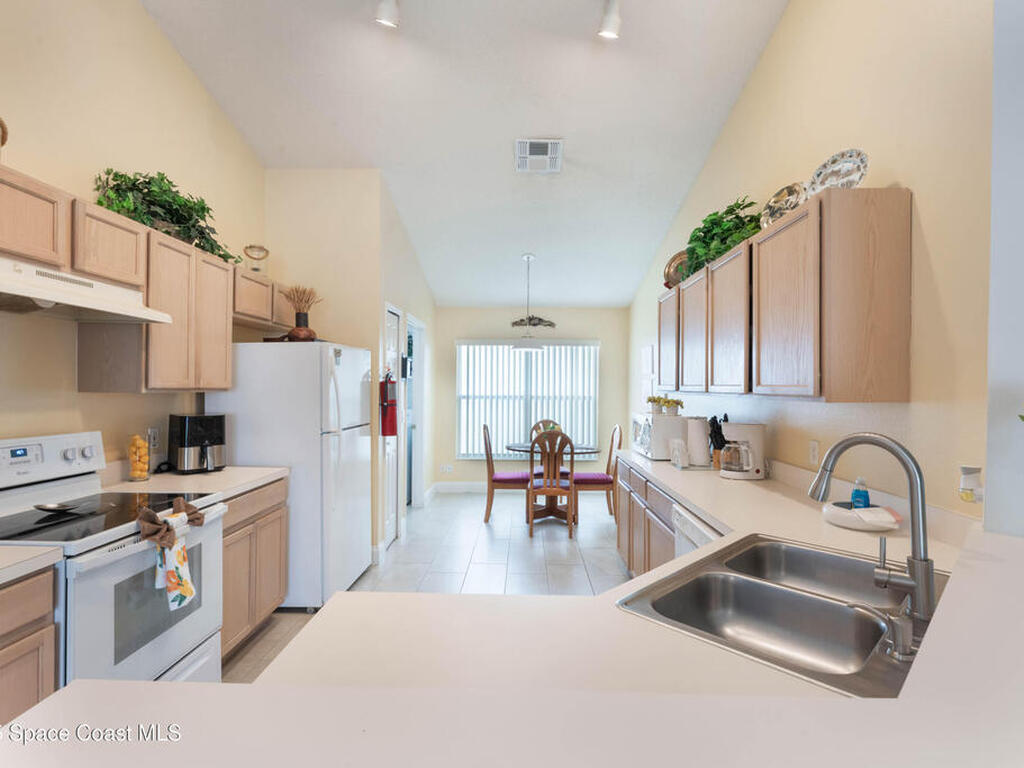 4632 Eagle Peak Drive, Kissimmee, FL 34746