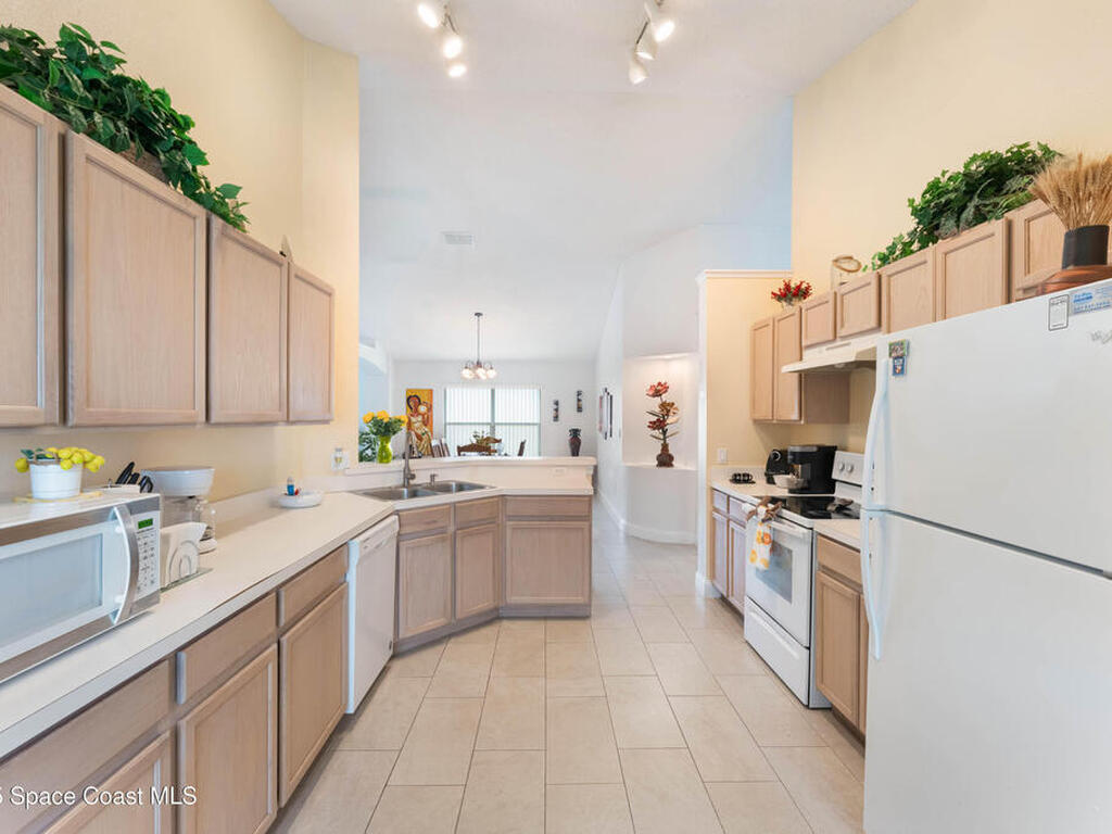 4632 Eagle Peak Drive, Kissimmee, FL 34746