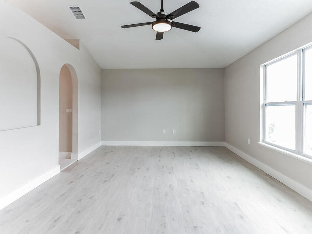 73 London Drive, Palm Coast, FL 32137