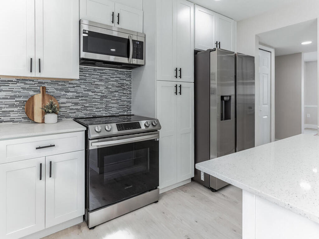 73 London Drive, Palm Coast, FL 32137