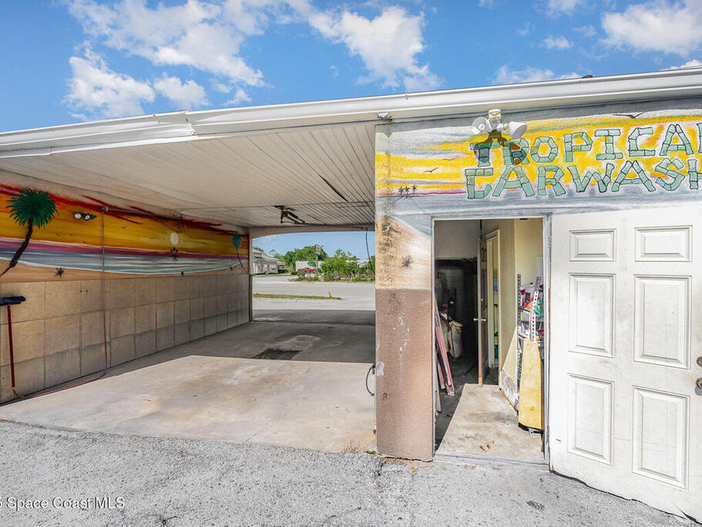 226 S Courtenay Parkway, Merritt Island, FL 32952