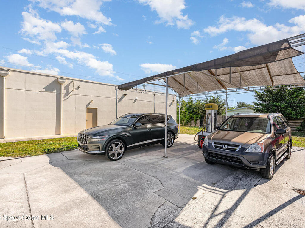 226 S Courtenay Parkway, Merritt Island, FL 32952