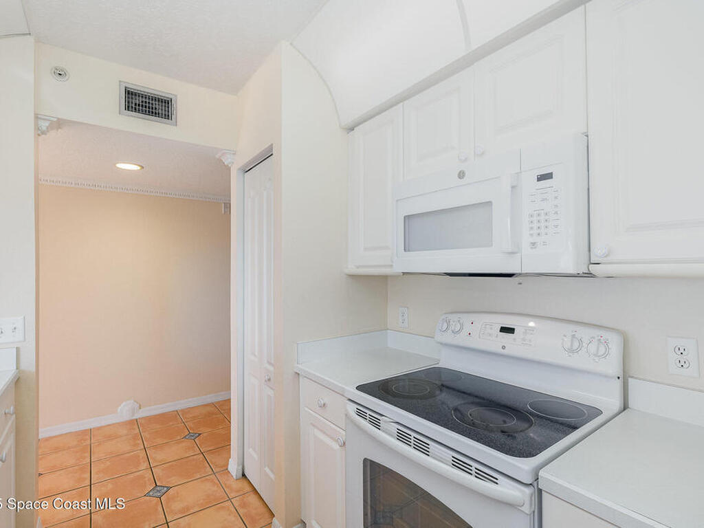 925 N Highway A1a, Indialantic, FL 32903