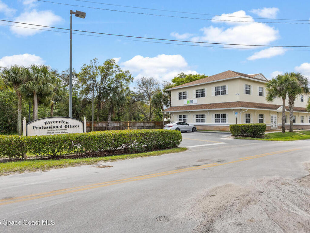 3790 Dixie Highway, Palm Bay, FL 32905