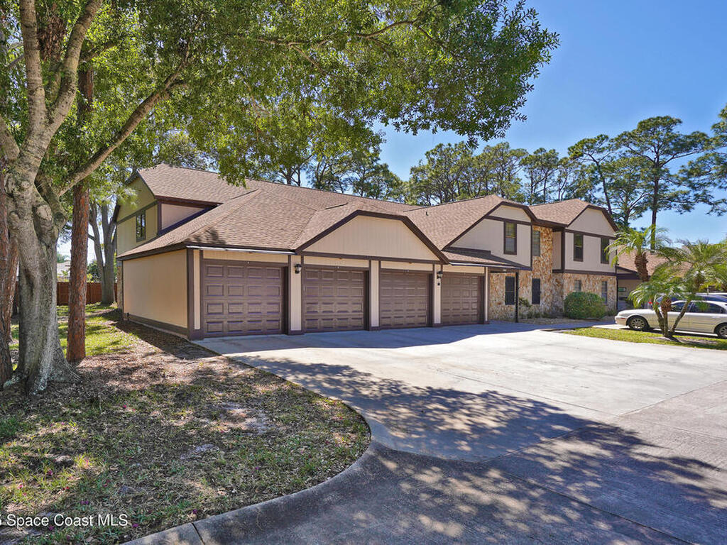 9002 Brighton Court, West Melbourne, FL 32904