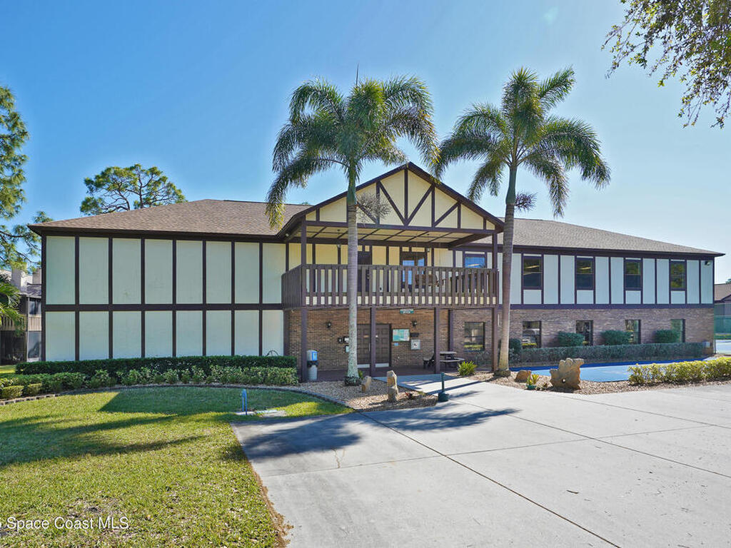 9002 Brighton Court, West Melbourne, FL 32904