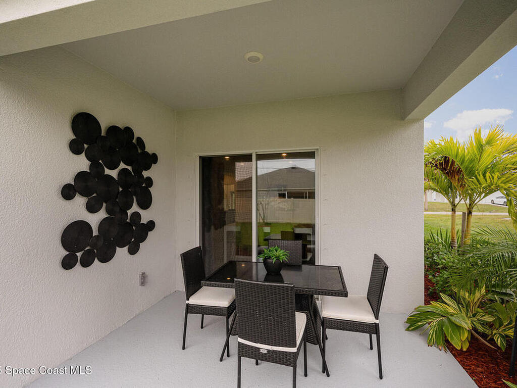 1970 4th Avenue, Vero Beach, FL 32962