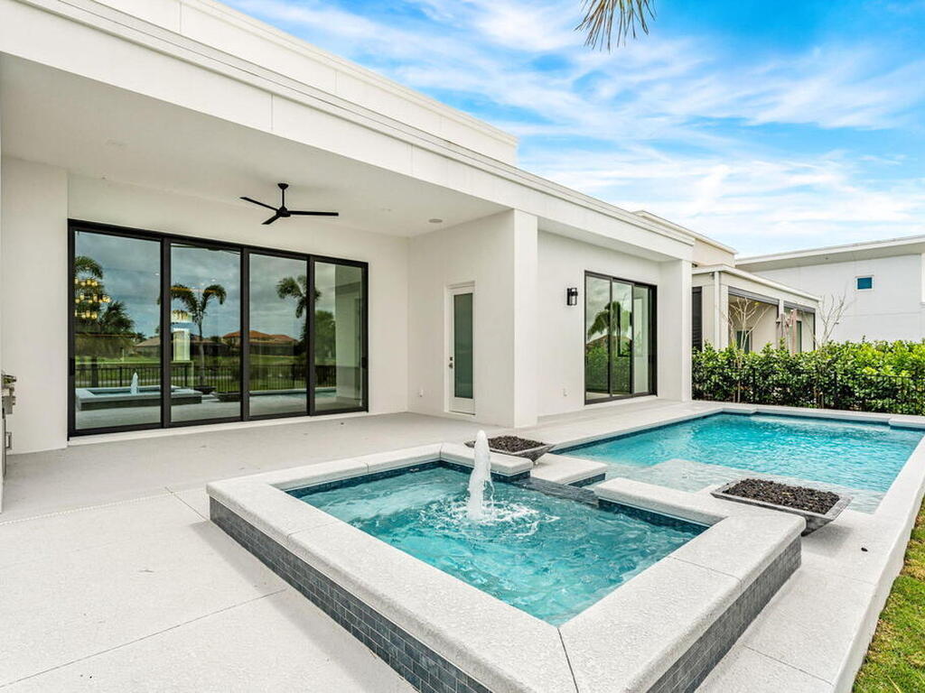 6434 Modern Duran Drive, Melbourne, FL 32940