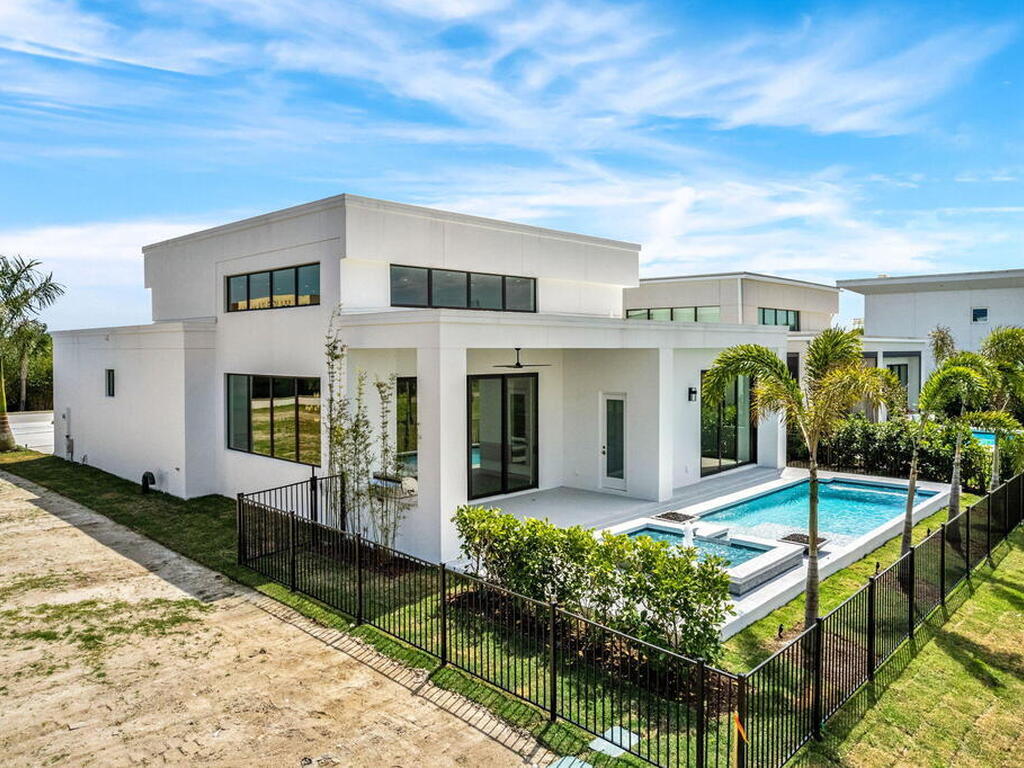 6434 Modern Duran Drive, Melbourne, FL 32940