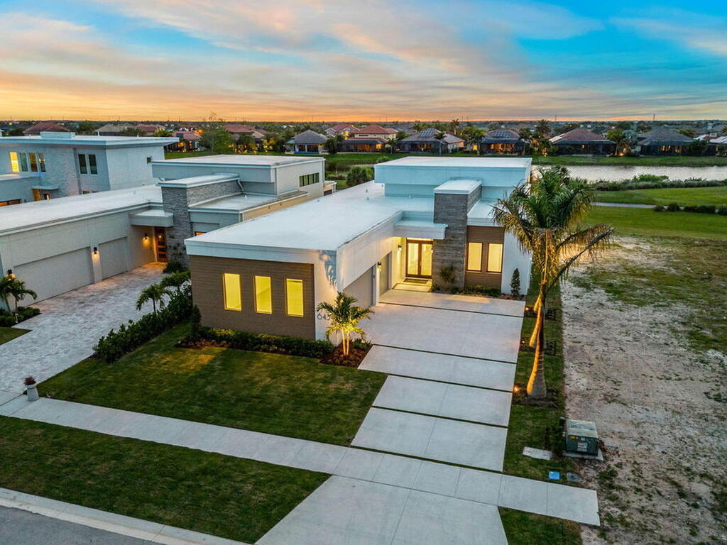 6434 Modern Duran Drive, Melbourne, FL 32940