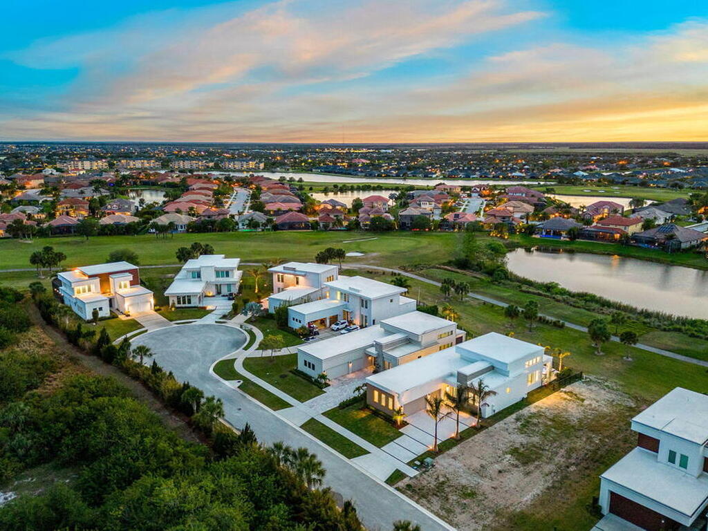 6434 Modern Duran Drive, Melbourne, FL 32940