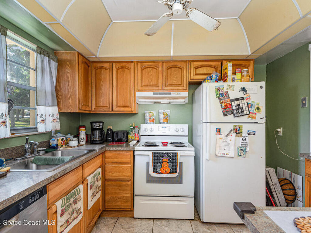 6500 Falcon Way, Cape Canaveral, FL 32920