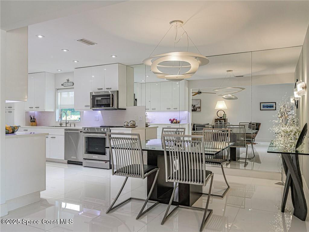 105 Grove Isle Place, Vero Beach, FL 32962