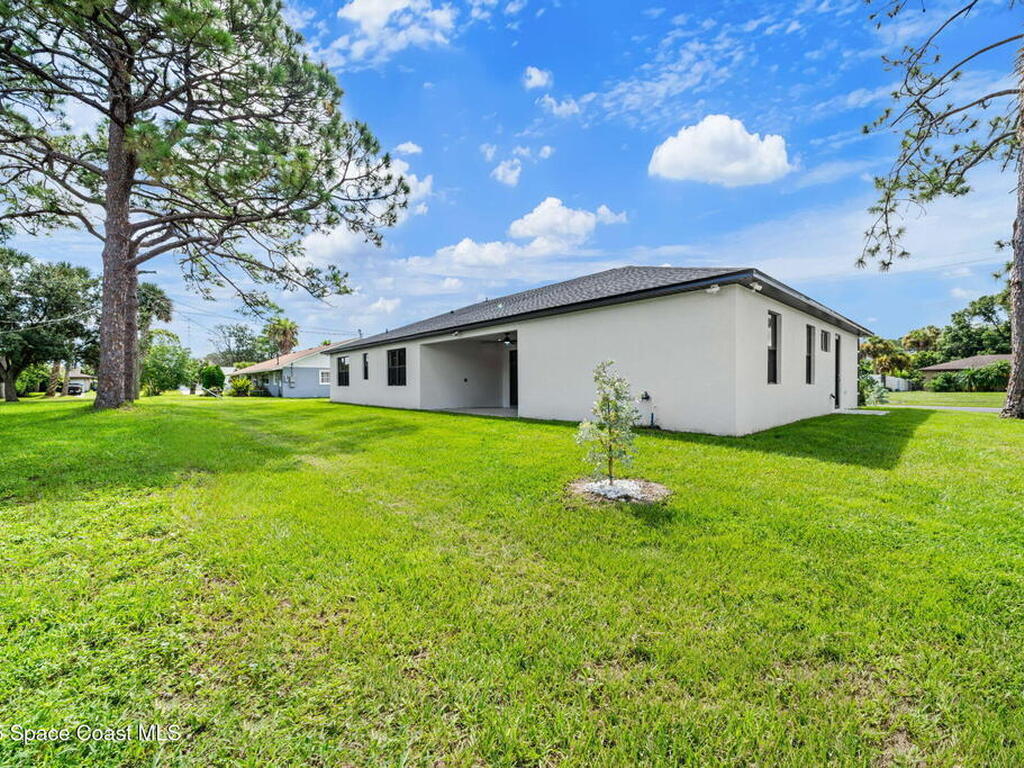 471 Americana Boulevard, Palm Bay, FL 32907