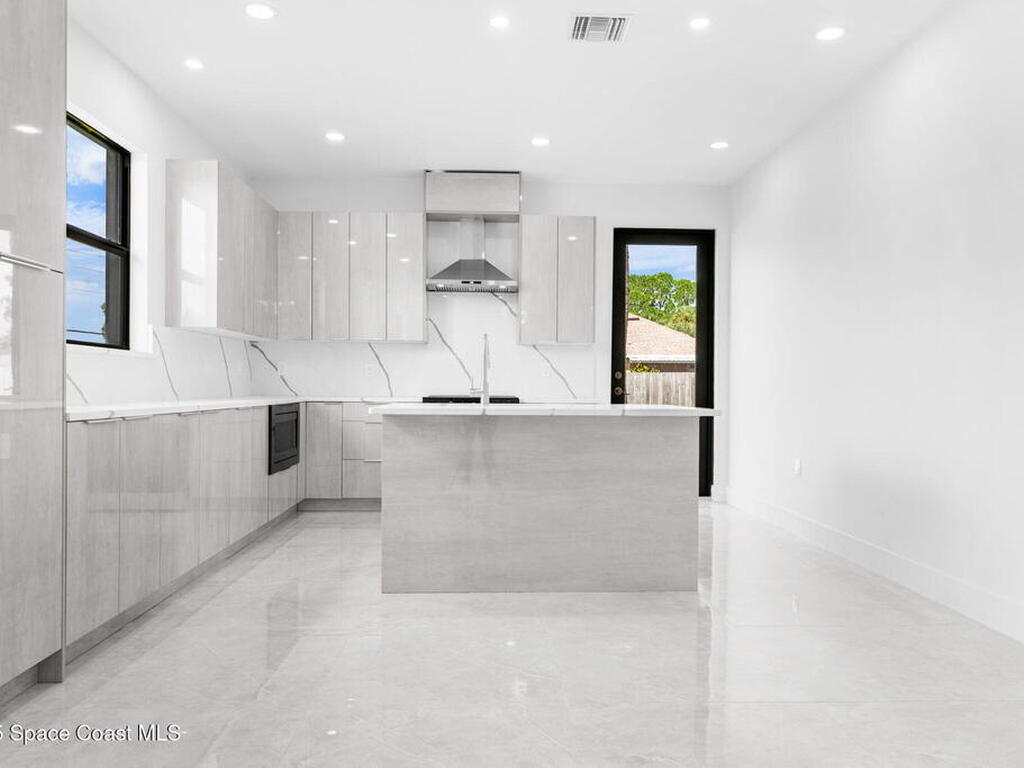 471 Americana Boulevard, Palm Bay, FL 32907