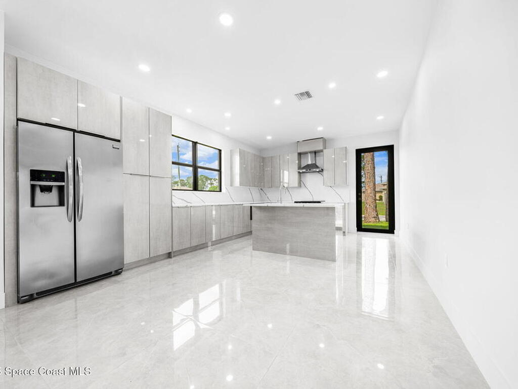 471 Americana Boulevard, Palm Bay, FL 32907