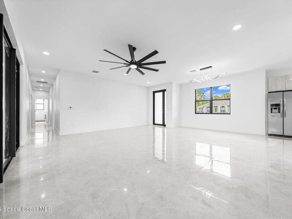 471 Americana Boulevard, Palm Bay, FL 32907