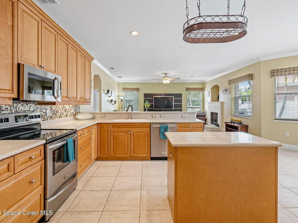 1835 Harbor Point Drive, Merritt Island, FL 32952