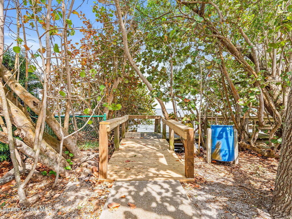 1835 Harbor Point Drive, Merritt Island, FL 32952