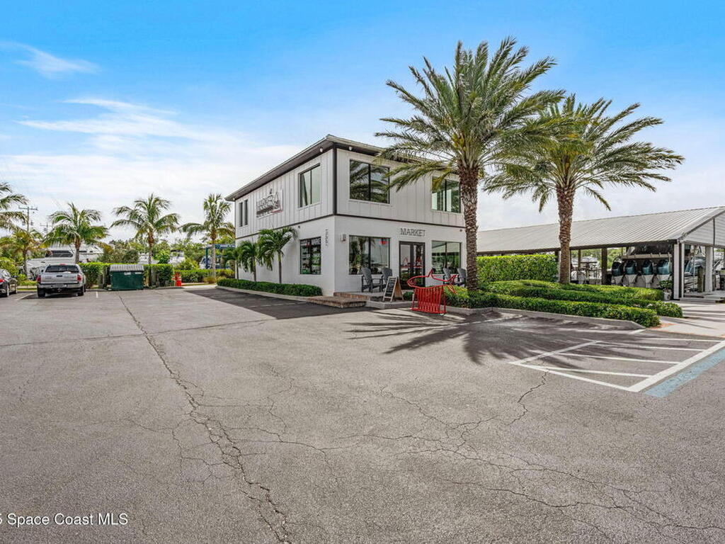 1835 Harbor Point Drive, Merritt Island, FL 32952