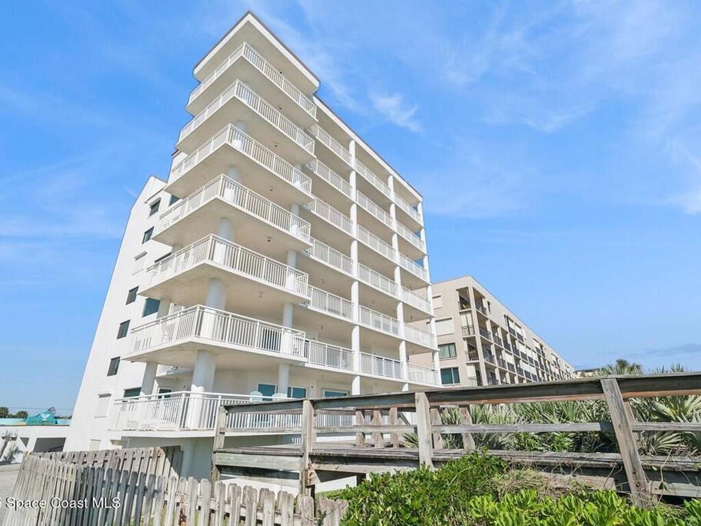 989 N Highway A1a, Indialantic, FL 32903