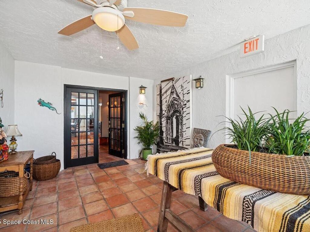 989 N Highway A1a, Indialantic, FL 32903