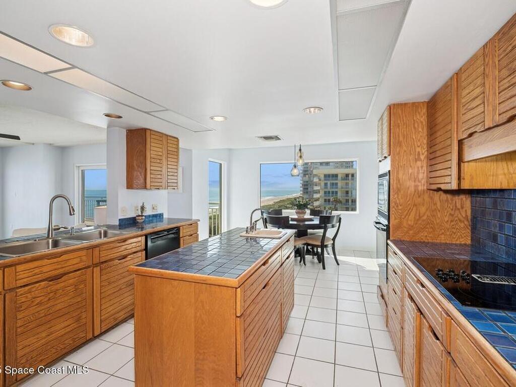 989 N Highway A1a, Indialantic, FL 32903