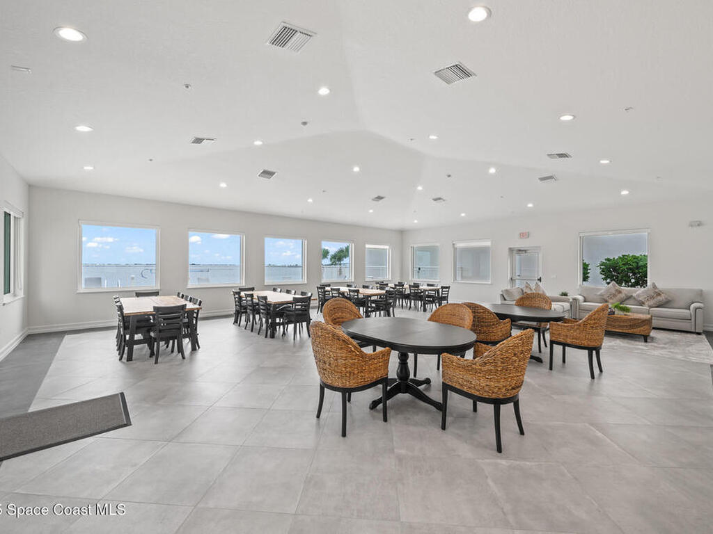 1465 S Harbor City Boulevard, Melbourne, FL 32901