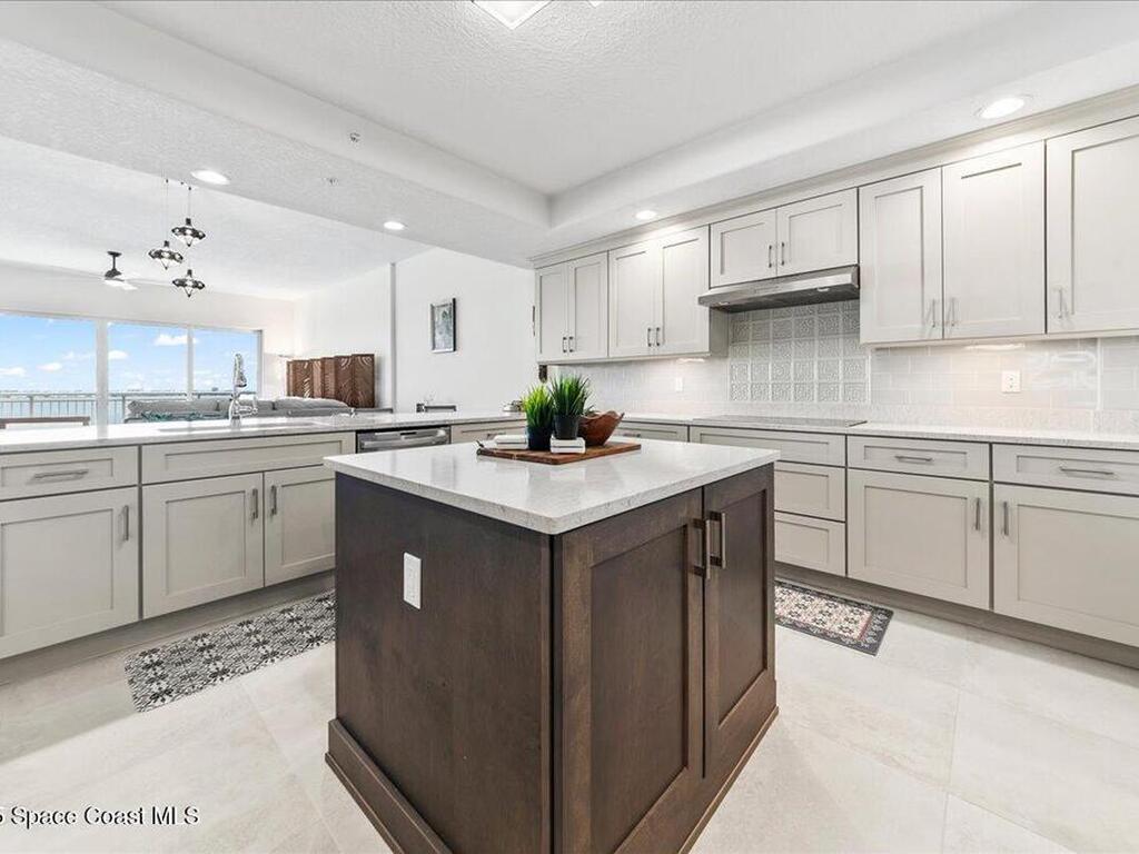 1465 S Harbor City Boulevard, Melbourne, FL 32901