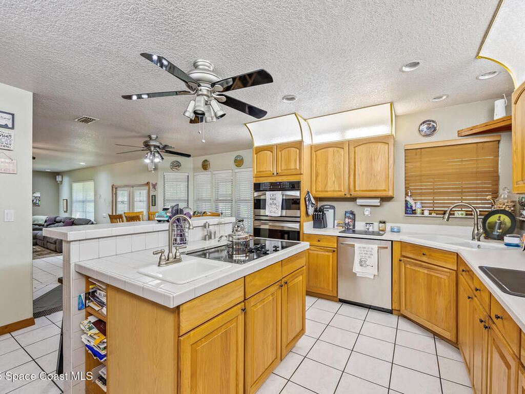 5425 James Lane, Mims, FL 32754