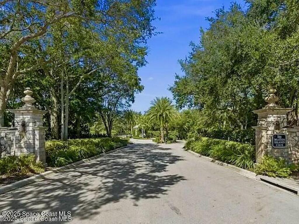 9200 Marsh Island Drive, Vero Beach, FL 32963