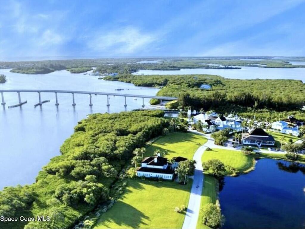 9200 Marsh Island Drive, Vero Beach, FL 32963
