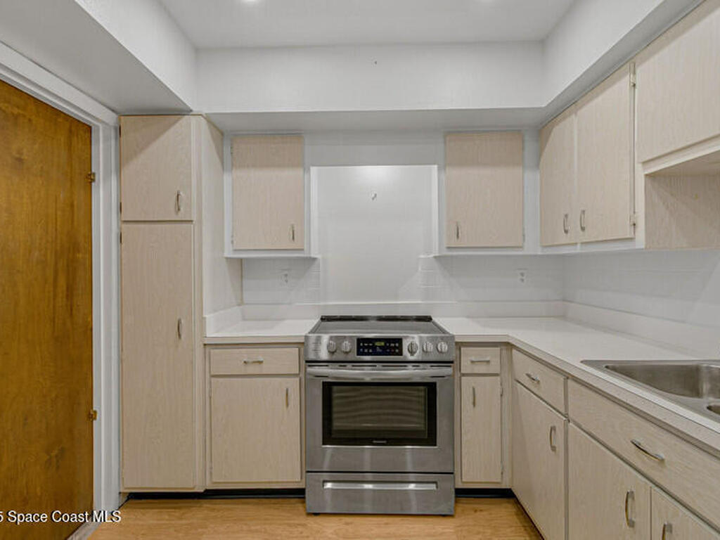 725 Port Malabar Boulevard, Palm Bay, FL 32905