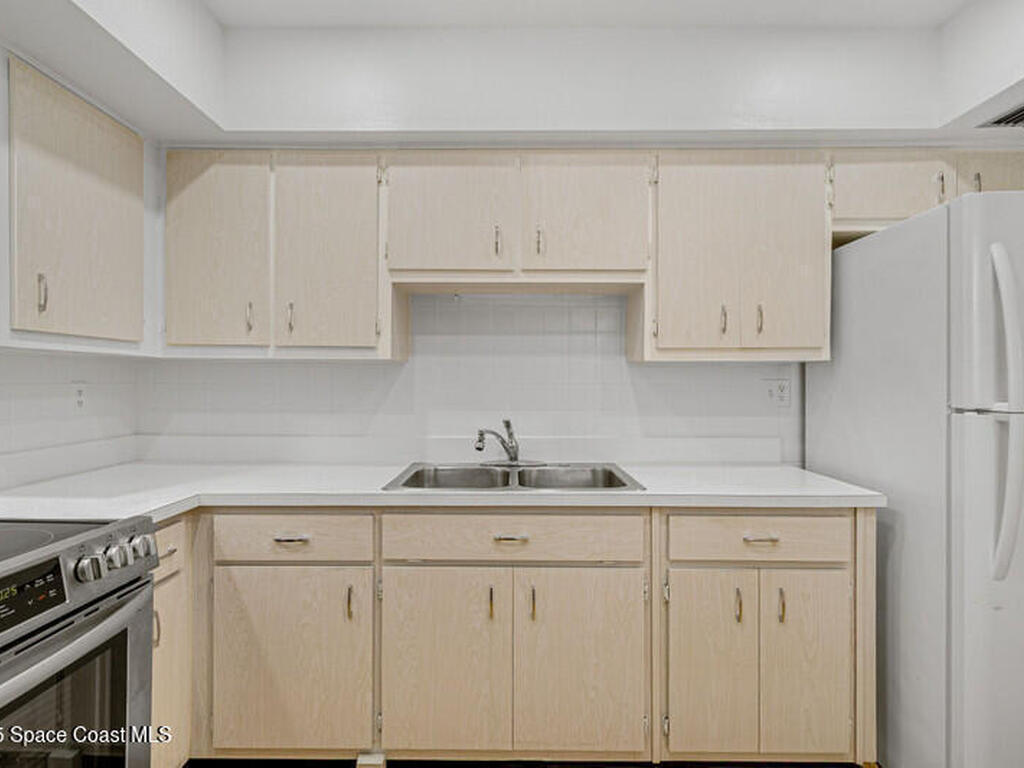 725 Port Malabar Boulevard, Palm Bay, FL 32905