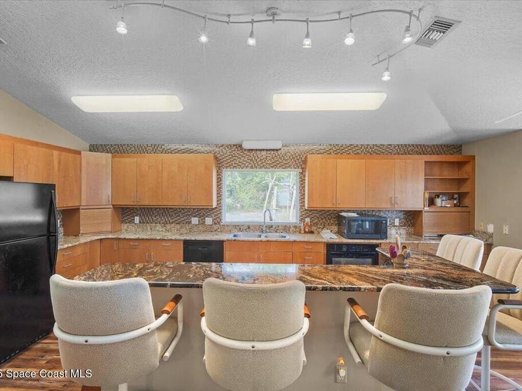 4220 Robins Hill Court, Mims, FL 32754