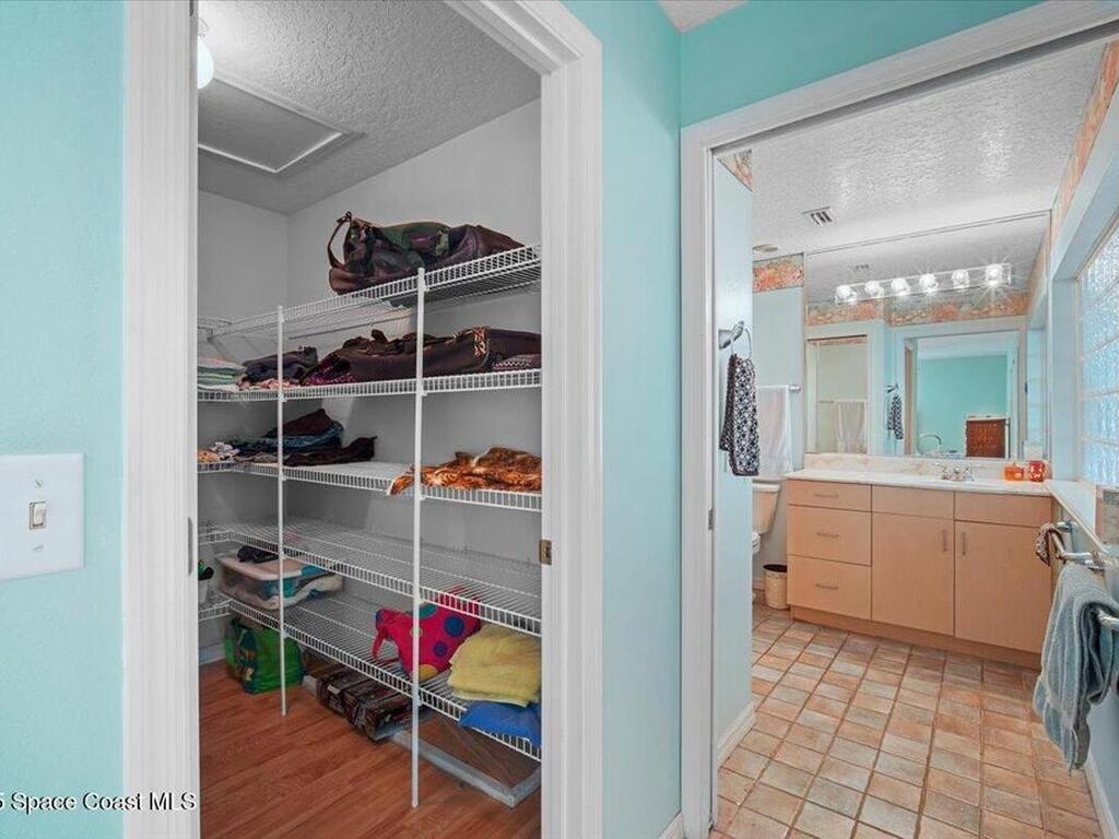 4220 Robins Hill Court, Mims, FL 32754